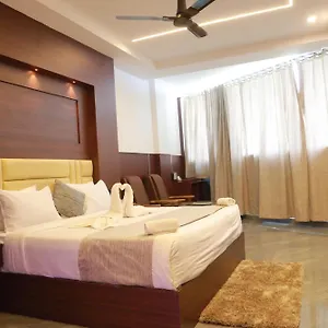 4* Resort Moon Line
